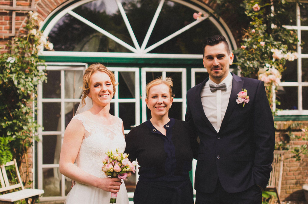 Caroline und Sean mit Peggy von Pretty Beautiful Events