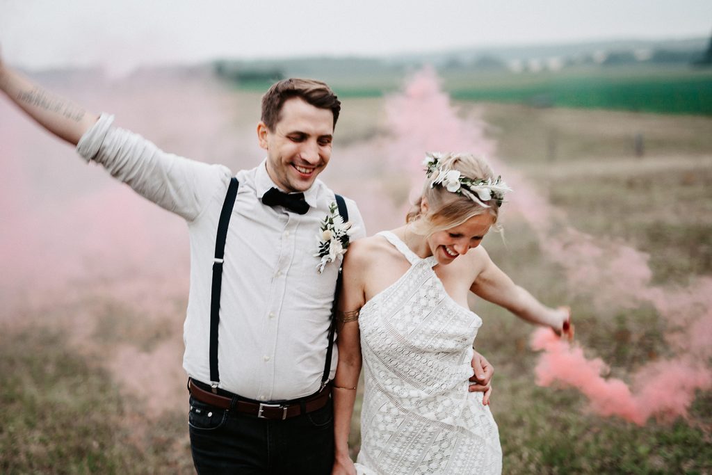Styled Weddingshoot Camel-Love Brautpaar Rauchfontänen Pretty Beautiful Events
